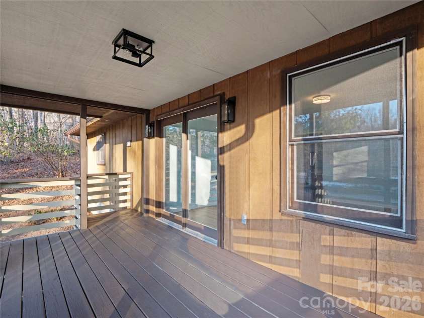 81 Fairview Heights, Waynesville, NC 28786.  MLS# CAR4334020, YatesRealty ID 2789. 