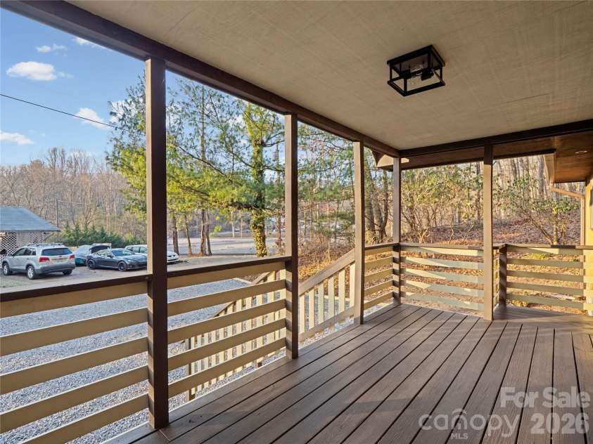 81 Fairview Heights, Waynesville, NC 28786.  MLS# CAR4334020, YatesRealty ID 2789. 