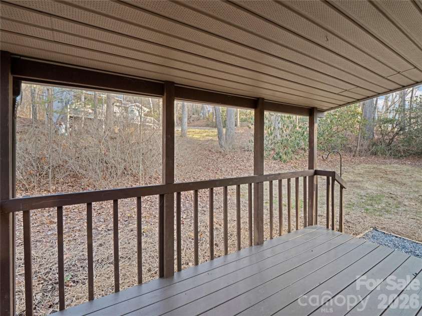 81 Fairview Heights, Waynesville, NC 28786.  MLS# CAR4334020, YatesRealty ID 2789. 