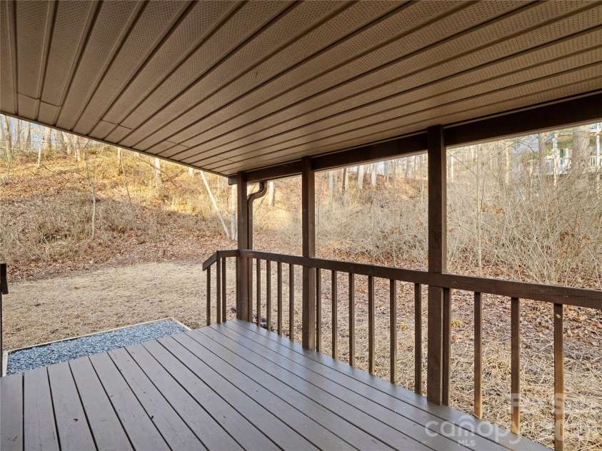 81 Fairview Heights, Waynesville, NC 28786.  MLS# CAR4334020, YatesRealty ID 2789. 