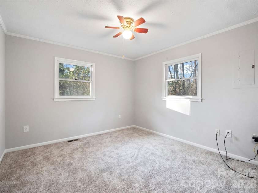 81 Fairview Heights, Waynesville, NC 28786.  MLS# CAR4334020, YatesRealty ID 2789. Guest Bedroom