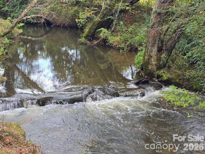 128 Cook Lane, Mills River, NC 28759.  MLS# CAR4386151, YatesRealty ID 27890. 