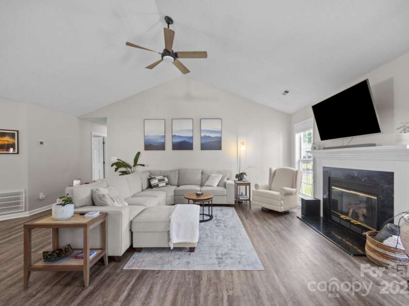 903 Woodhill Drive, Fletcher, NC 28732.  MLS# CAR4277439, YatesRealty ID 27890. 