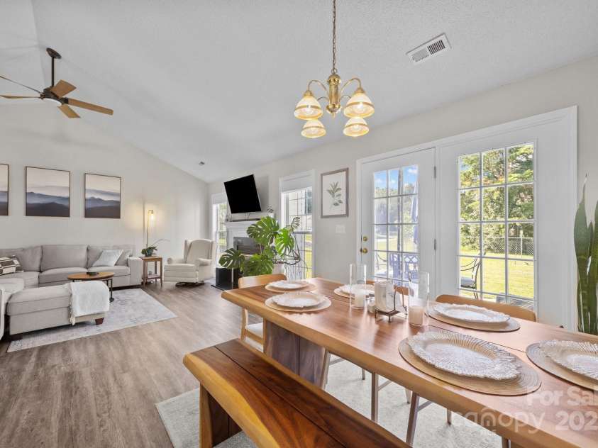 903 Woodhill Drive, Fletcher, NC 28732.  MLS# CAR4277439, YatesRealty ID 27890. 