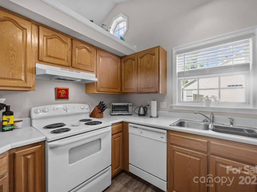 903 Woodhill Drive, Fletcher, NC 28732.  MLS# CAR4277439, YatesRealty ID 27890. 