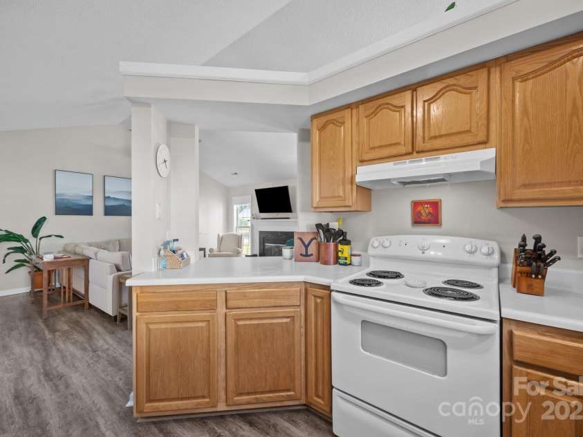 903 Woodhill Drive, Fletcher, NC 28732.  MLS# CAR4277439, YatesRealty ID 27890. 