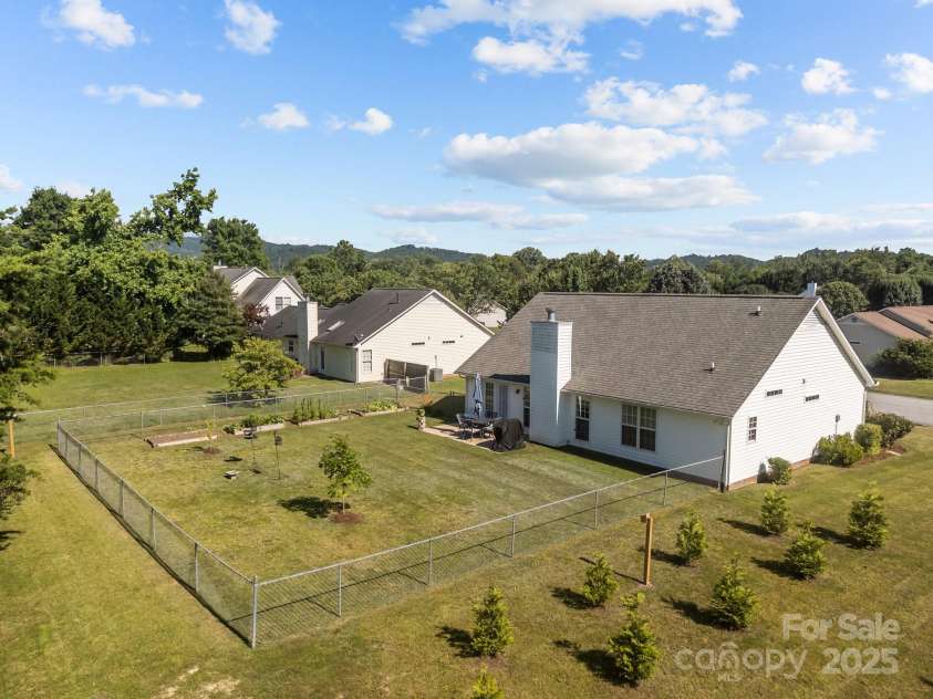 903 Woodhill Drive, Fletcher, NC 28732.  MLS# CAR4277439, YatesRealty ID 27890. 