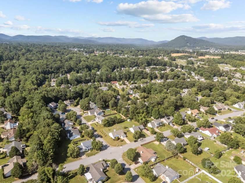 903 Woodhill Drive, Fletcher, NC 28732.  MLS# CAR4277439, YatesRealty ID 27890. 