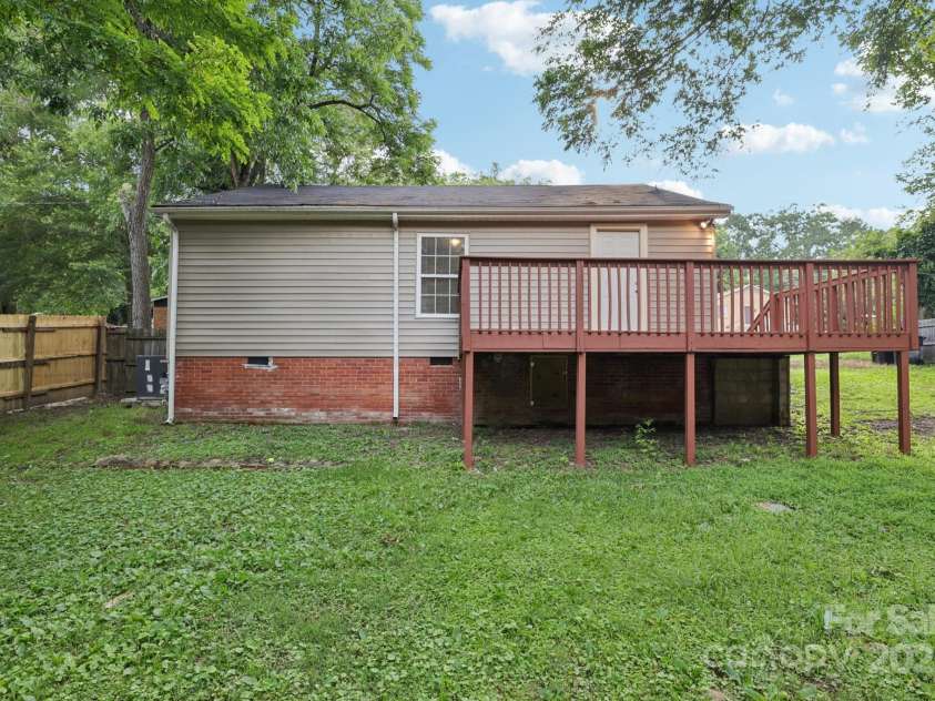 603 Paradise Street, Monroe, NC 28112.  MLS# CAR4275272, YatesRealty ID 27891. 