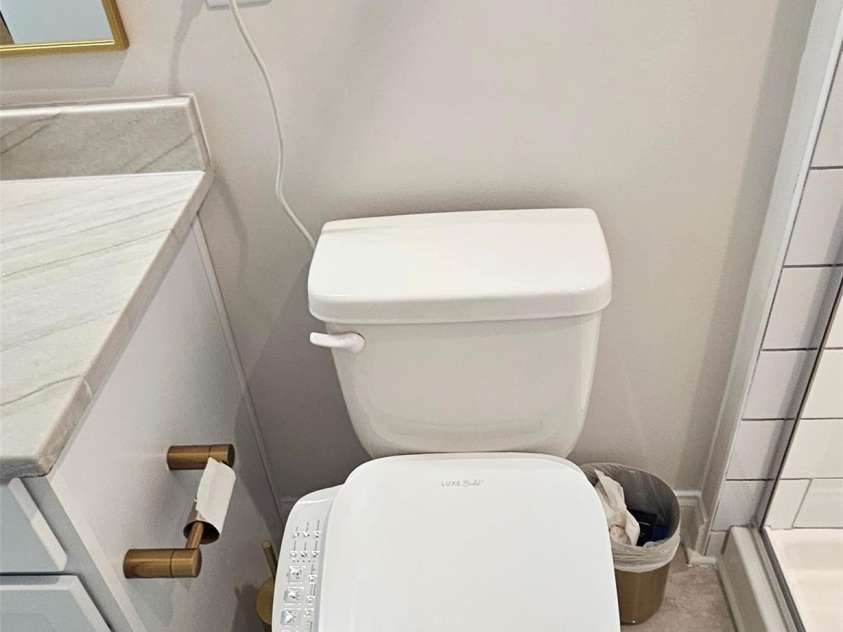 320 Lawrence Gray Road, Charlotte, NC 28262.  MLS# CAR4261052, YatesRealty ID 27892. 