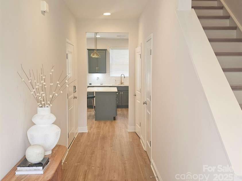 320 Lawrence Gray Road, Charlotte, NC 28262.  MLS# CAR4261052, YatesRealty ID 27892. Entry