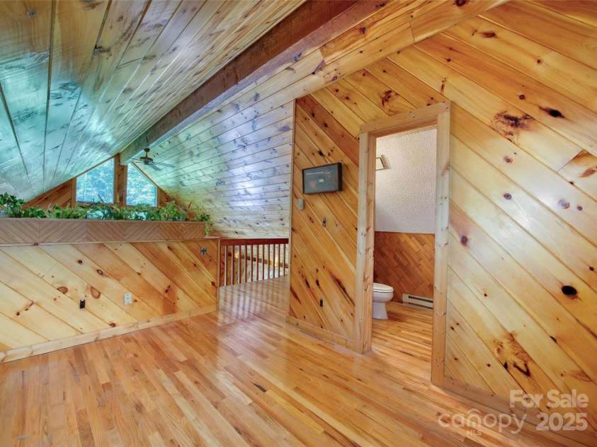 116 Treetops Drive, Candler, NC 28715.  MLS# CAR4278865, YatesRealty ID 27893. 