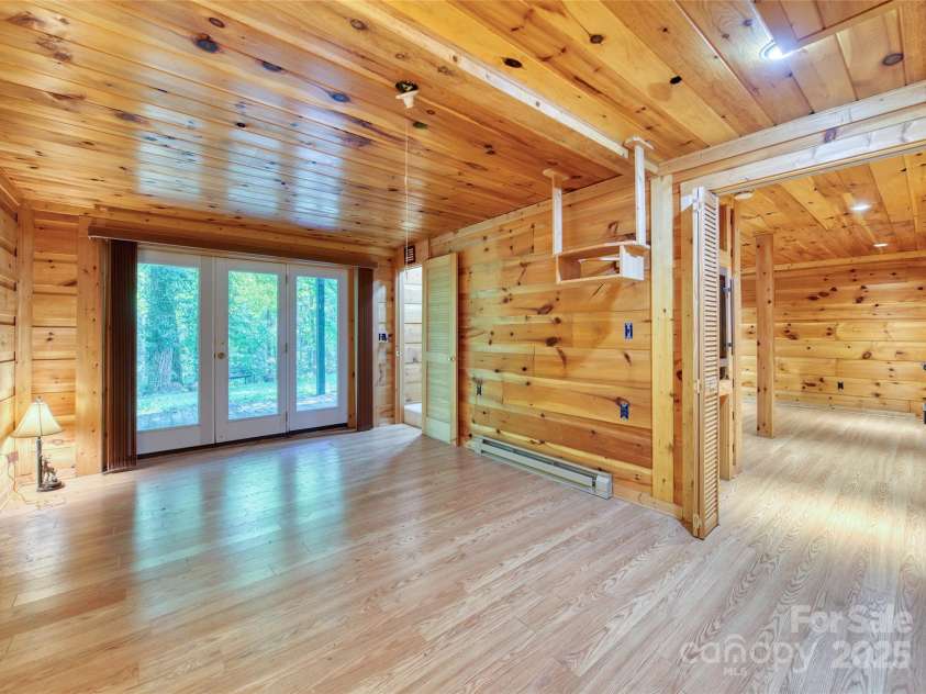 116 Treetops Drive, Candler, NC 28715.  MLS# CAR4278865, YatesRealty ID 27893. 