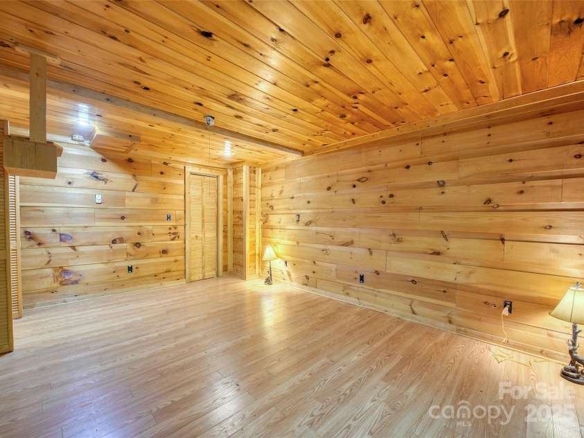 116 Treetops Drive, Candler, NC 28715.  MLS# CAR4278865, YatesRealty ID 27893. 