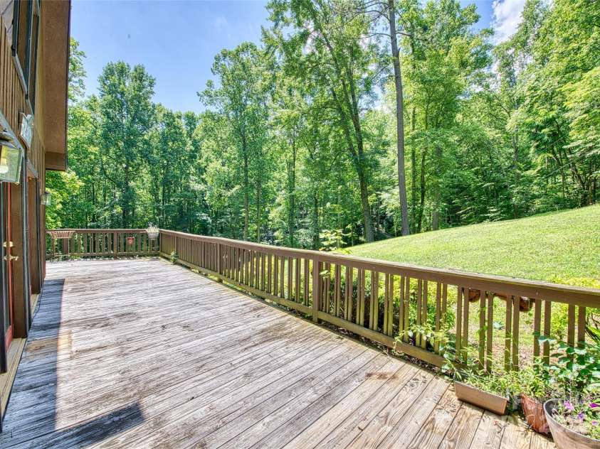 116 Treetops Drive, Candler, NC 28715.  MLS# CAR4278865, YatesRealty ID 27893. 