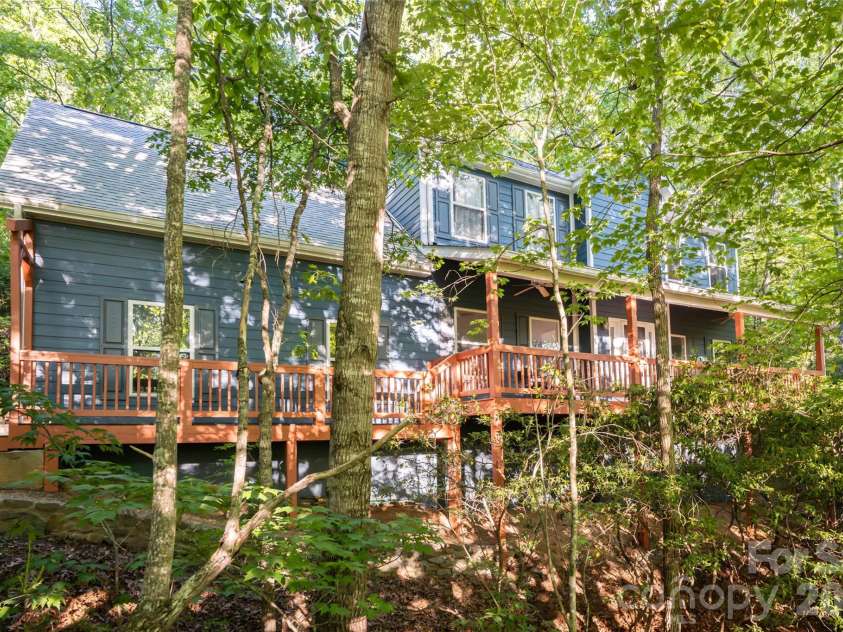7 Timber Park Drive, Black Mountain, NC 28711.  MLS# CAR4381343, YatesRealty ID 27893. 