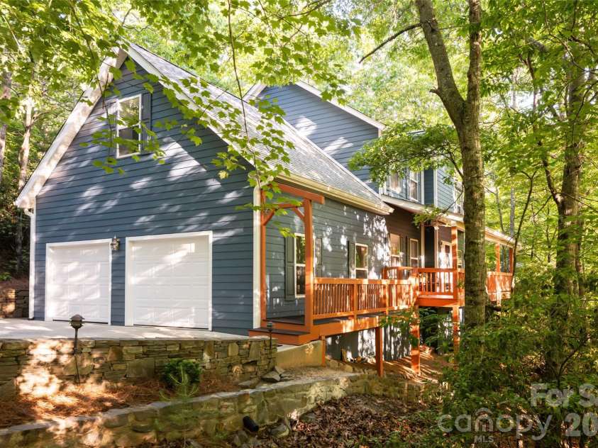 7 Timber Park Drive, Black Mountain, NC 28711.  MLS# CAR4381343, YatesRealty ID 27893. 