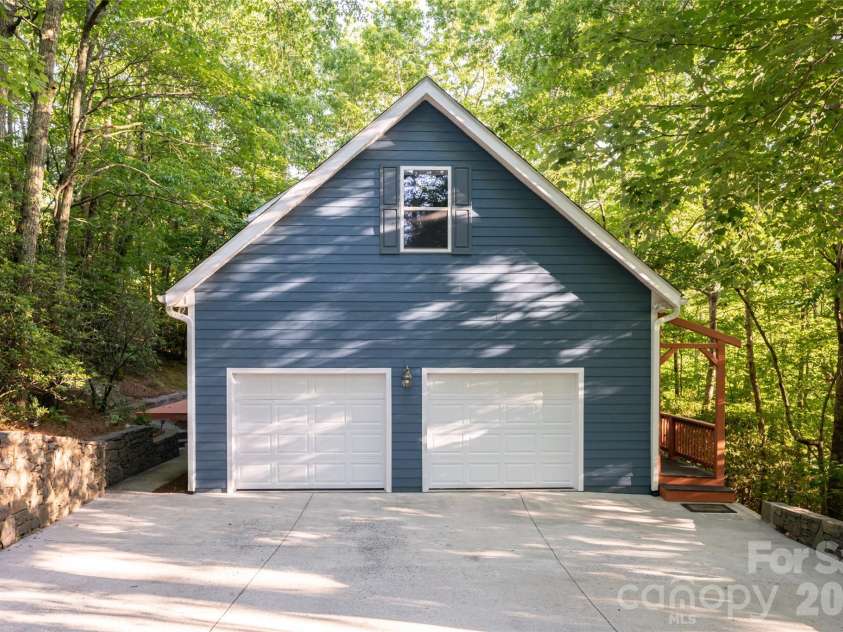 7 Timber Park Drive, Black Mountain, NC 28711.  MLS# CAR4381343, YatesRealty ID 27893. 