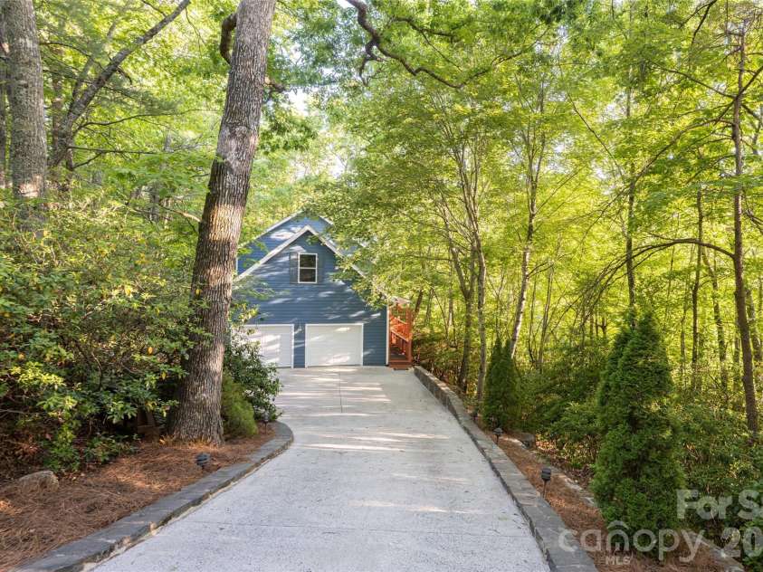 7 Timber Park Drive, Black Mountain, NC 28711.  MLS# CAR4381343, YatesRealty ID 27893. 