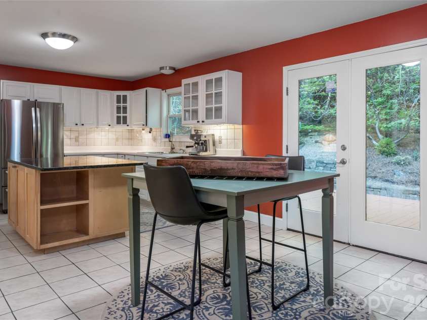 7 Timber Park Drive, Black Mountain, NC 28711.  MLS# CAR4381343, YatesRealty ID 27893. 