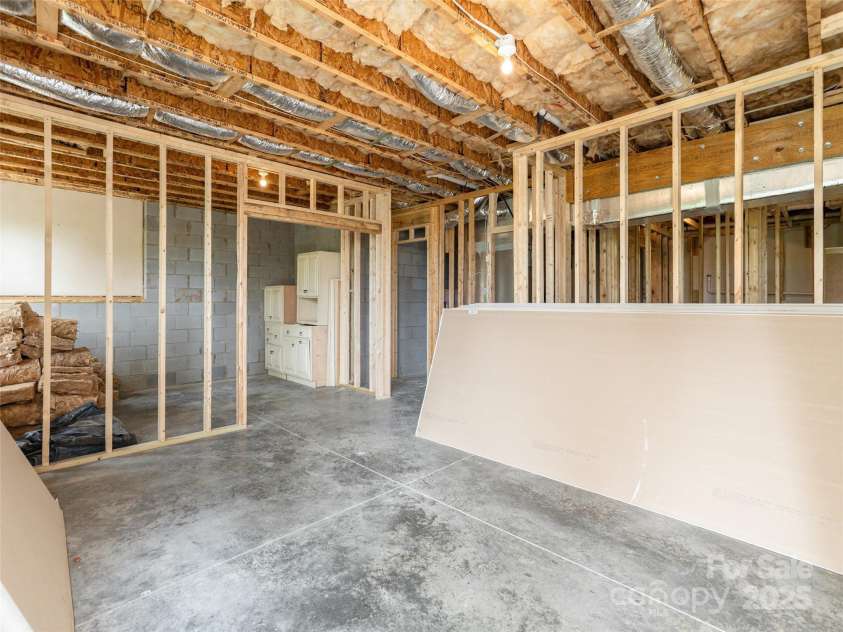 264 Splitrail Drive, Hendersonville, NC 28792.  MLS# CAR4260165, YatesRealty ID 27894. All materials included with Sale.