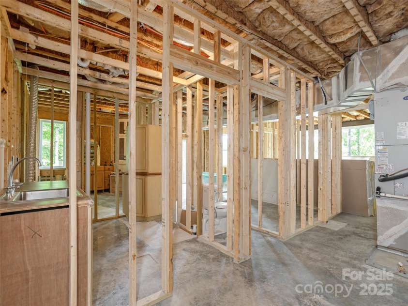 264 Splitrail Drive, Hendersonville, NC 28792.  MLS# CAR4260165, YatesRealty ID 27894. Basement has been framed and is ready for your dream finish.  Includes Master Suite with Ensuite Bath & Walk In Closet, 1/2 Bath, Walk in Closet, Large Living Area, Laundry, Flexroom and Storage.