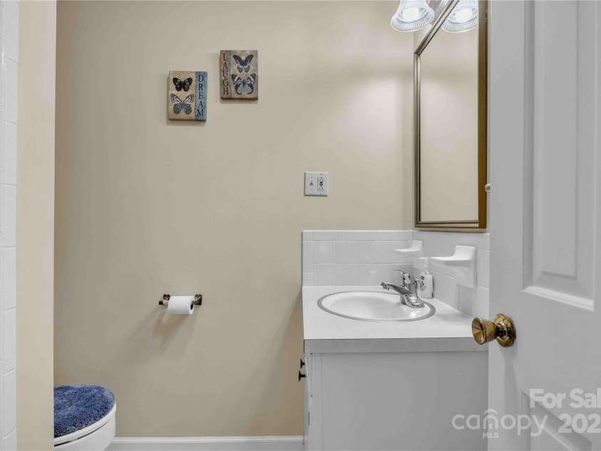 137 Proust Road, Statesville, NC 28625.  MLS# CAR4273855, YatesRealty ID 27896. 