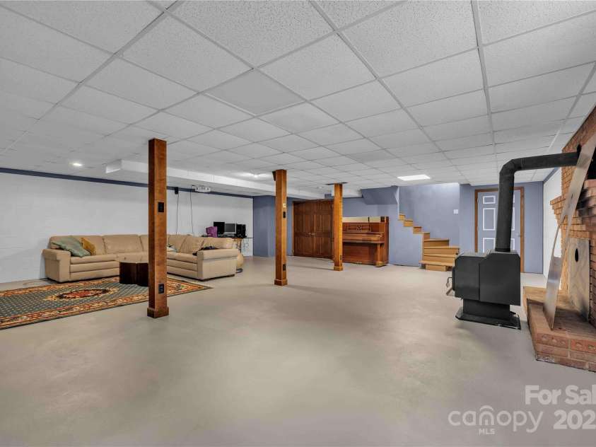 137 Proust Road, Statesville, NC 28625.  MLS# CAR4273855, YatesRealty ID 27896. 