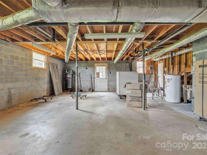 137 Proust Road, Statesville, NC 28625.  MLS# CAR4273855, YatesRealty ID 27896. 