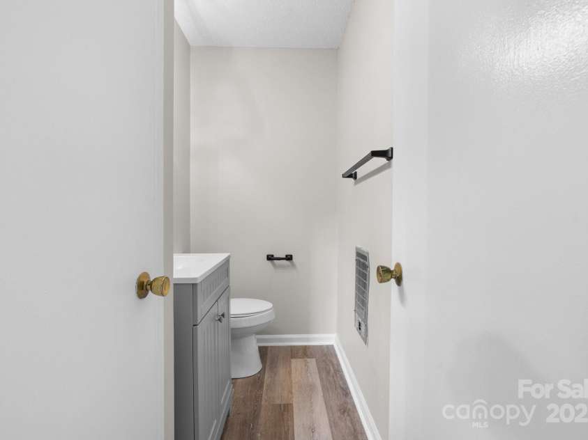 2531 Indian Grave Road, Lenoir, NC 28645.  MLS# CAR4285185, YatesRealty ID 27897. 