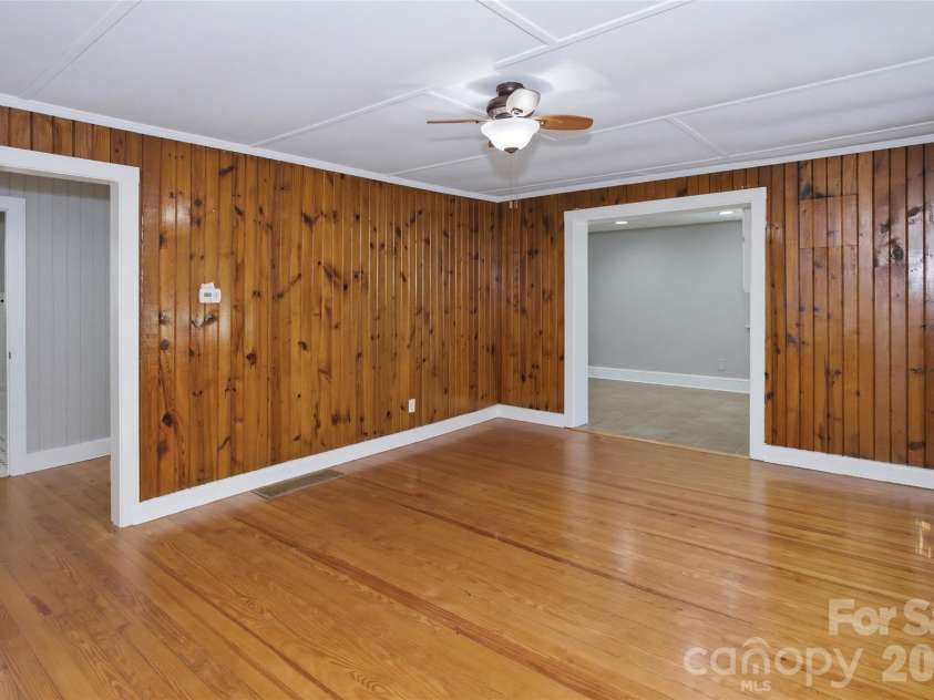 70 Cedar Street, Asheville, NC 28803.  MLS# CAR4378212, YatesRealty ID 27897. 