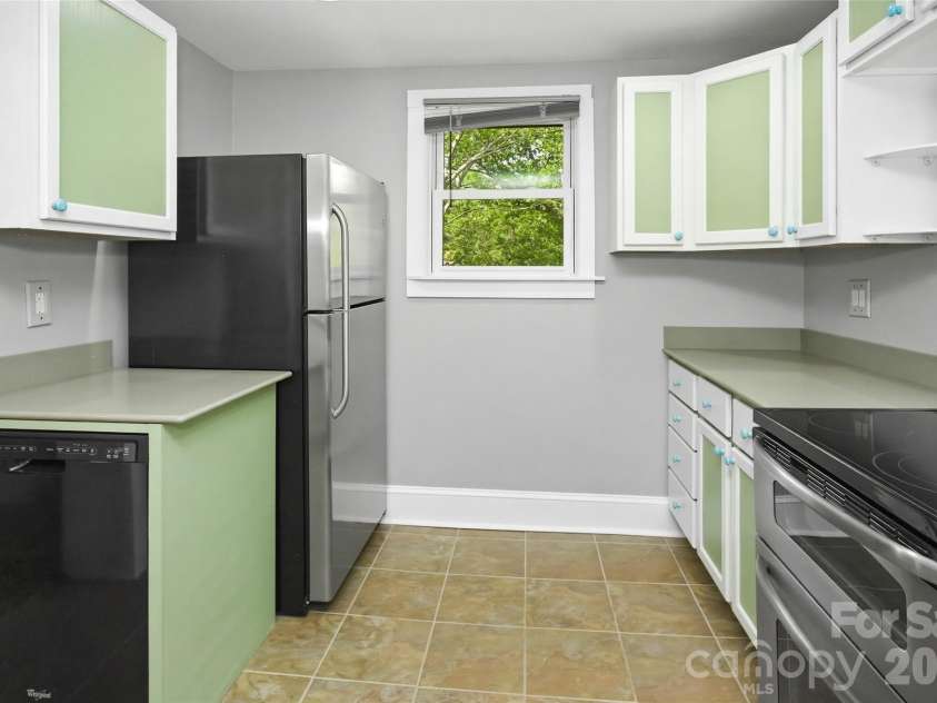 70 Cedar Street, Asheville, NC 28803.  MLS# CAR4378212, YatesRealty ID 27897. 
