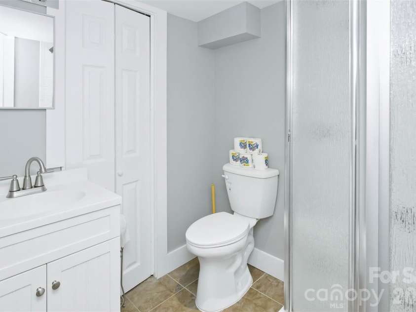 70 Cedar Street, Asheville, NC 28803.  MLS# CAR4378212, YatesRealty ID 27897. 