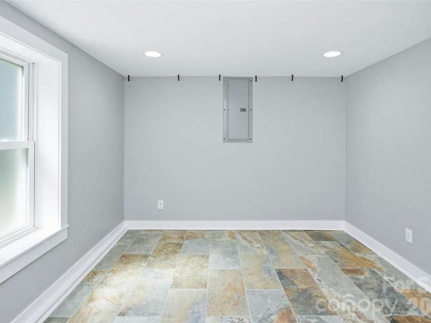 70 Cedar Street, Asheville, NC 28803.  MLS# CAR4378212, YatesRealty ID 27897. 
