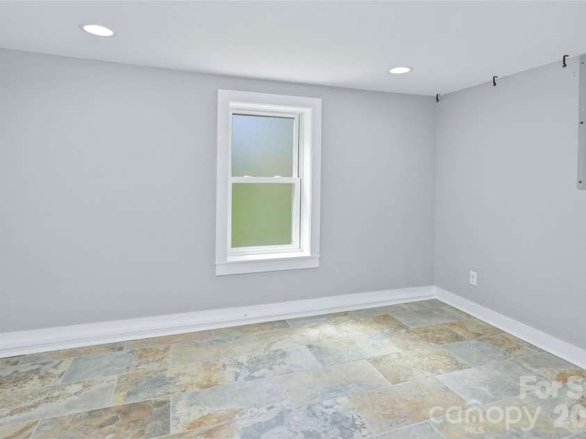 70 Cedar Street, Asheville, NC 28803.  MLS# CAR4378212, YatesRealty ID 27897. 