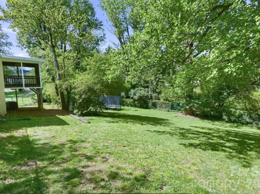 70 Cedar Street, Asheville, NC 28803.  MLS# CAR4378212, YatesRealty ID 27897. 