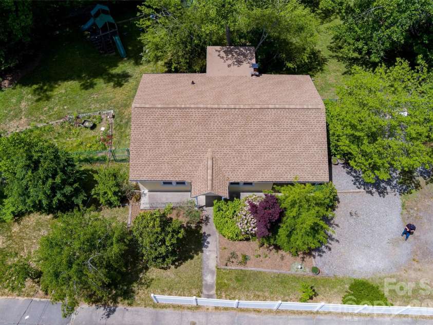 70 Cedar Street, Asheville, NC 28803.  MLS# CAR4378212, YatesRealty ID 27897. 