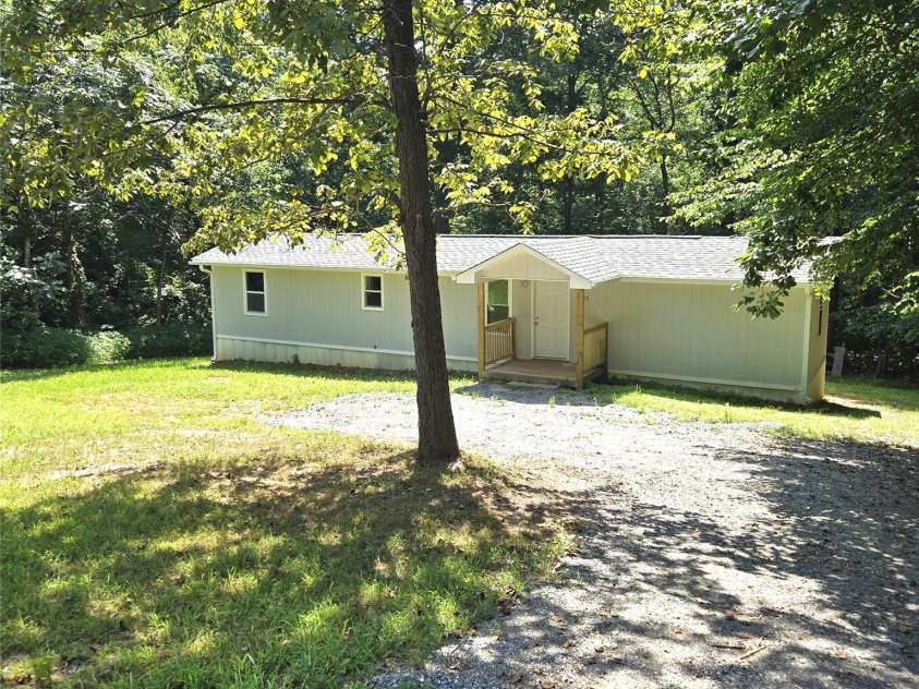 105 Damron Lane, Harmony, NC 28634.  MLS# CAR4274164, YatesRealty ID 27899. 