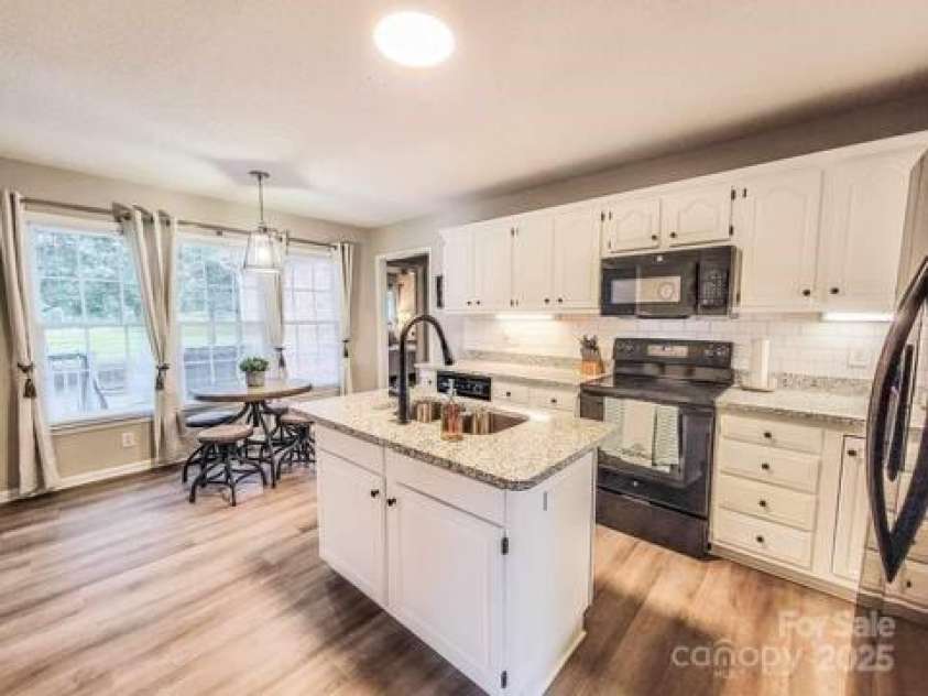 6231 Kentwood Drive, Kannapolis, NC 28081.  MLS# CAR4252853, YatesRealty ID 279. 