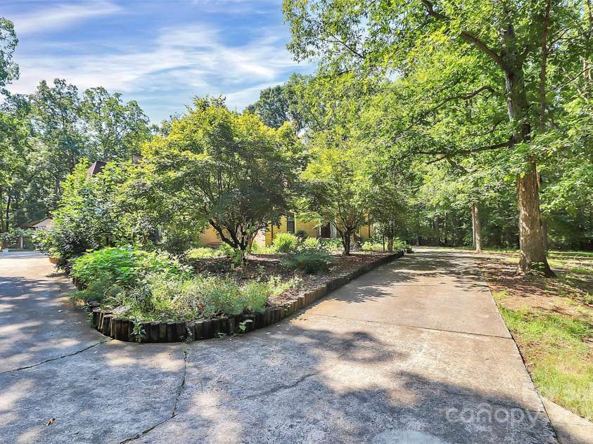 1940 Rock Hill Church Road, Matthews, NC 28104.  MLS# CAR4275289, YatesRealty ID 2790. 