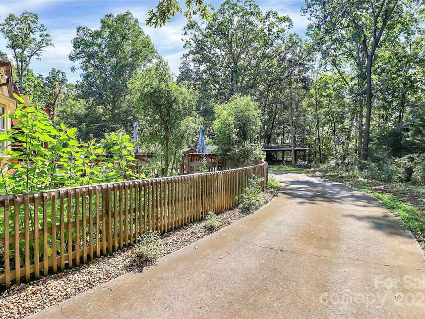 1940 Rock Hill Church Road, Matthews, NC 28104.  MLS# CAR4275289, YatesRealty ID 2790. 