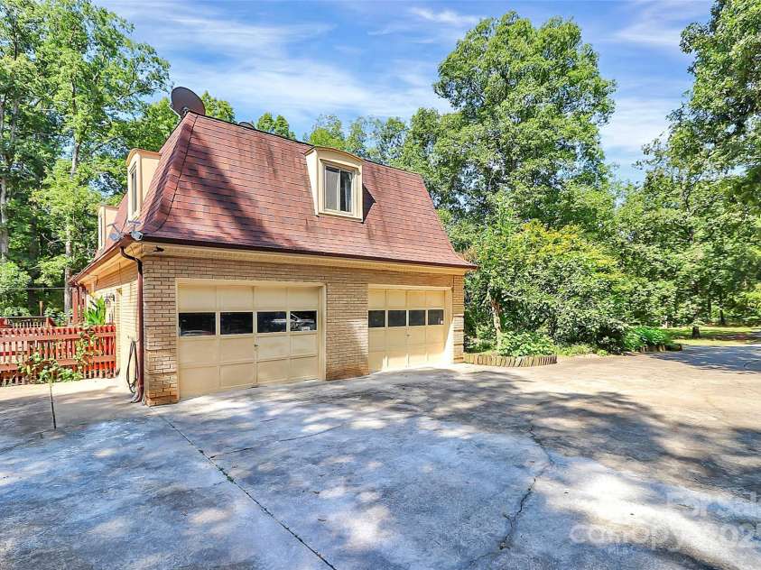 1940 Rock Hill Church Road, Matthews, NC 28104.  MLS# CAR4275289, YatesRealty ID 2790. 