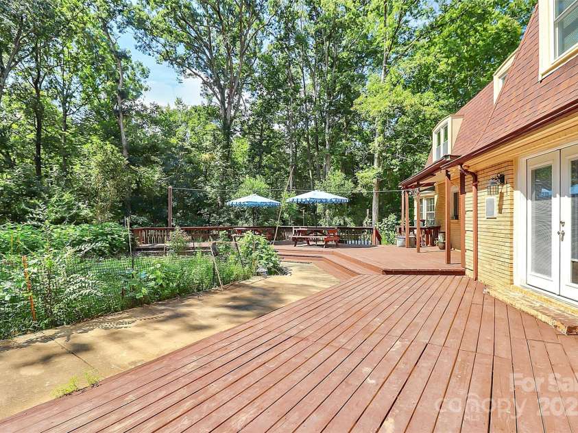 1940 Rock Hill Church Road, Matthews, NC 28104.  MLS# CAR4275289, YatesRealty ID 2790. 