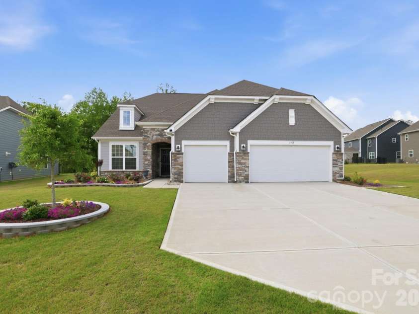 3915 Horsham Street, Fort Mill, SC 29707.  MLS# CAR4375722, YatesRealty ID 27900. 