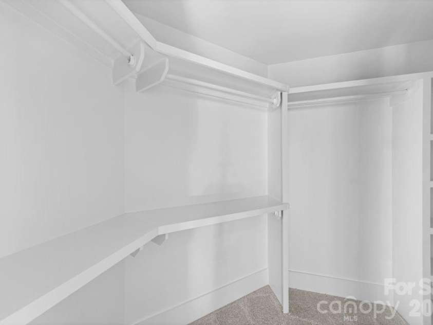 2406 Newland Road, Charlotte, NC 28216.  MLS# CAR4382166, YatesRealty ID 27901. 