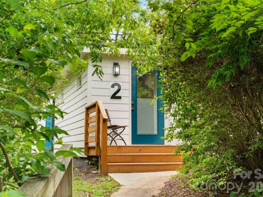 2 Laban Lane, Asheville, NC 28805.  MLS# CAR4381795, YatesRealty ID 27903. 