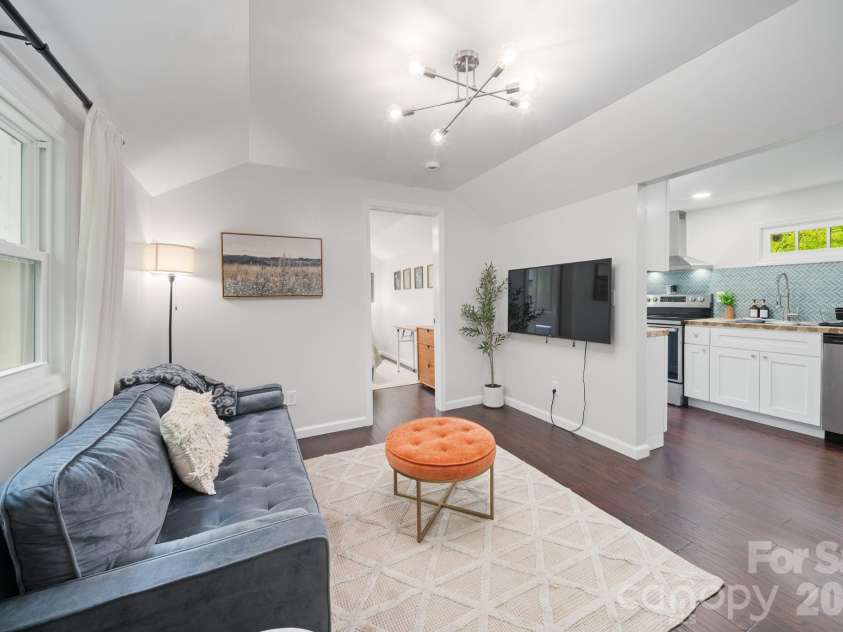 2 Laban Lane, Asheville, NC 28805.  MLS# CAR4381795, YatesRealty ID 27903. 