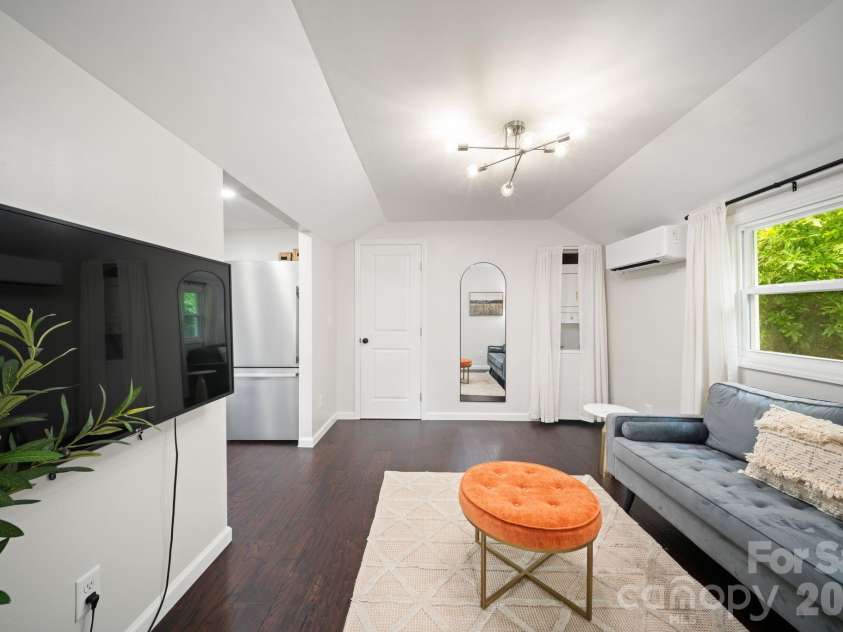 2 Laban Lane, Asheville, NC 28805.  MLS# CAR4381795, YatesRealty ID 27903. 