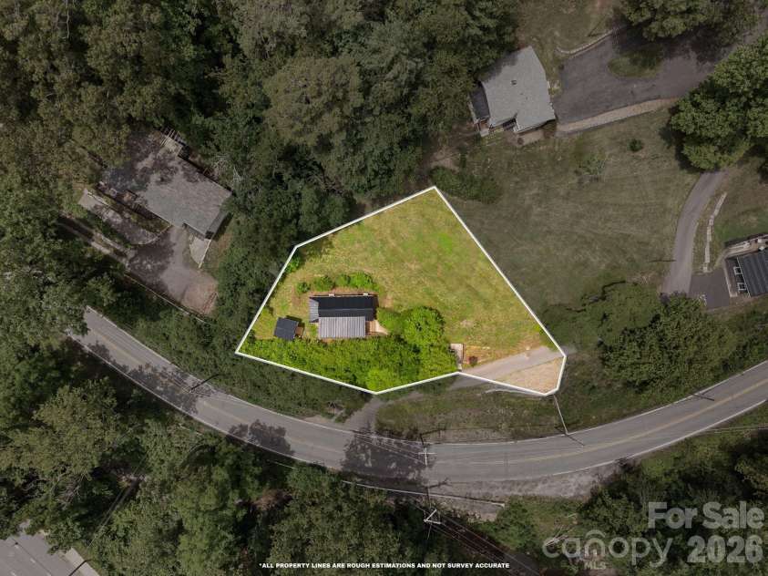 2 Laban Lane, Asheville, NC 28805.  MLS# CAR4381795, YatesRealty ID 27903. 