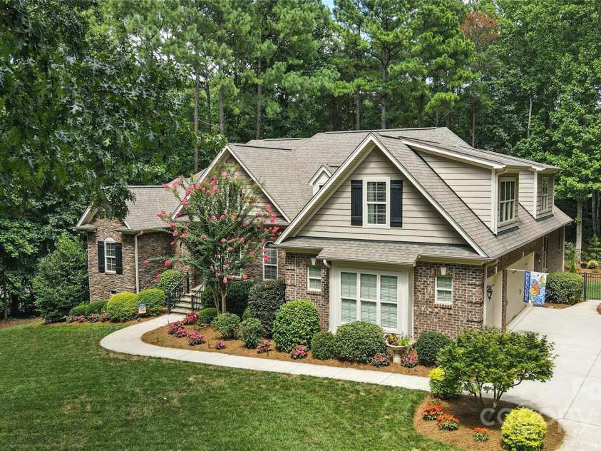 4642 Gold Finch Drive, Denver, NC 28037.  MLS# CAR4276787, YatesRealty ID 27903. 